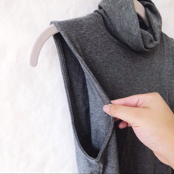 Ann Taylor Gray Sleeveless Turtleneck Top - Picture 7 of 7
